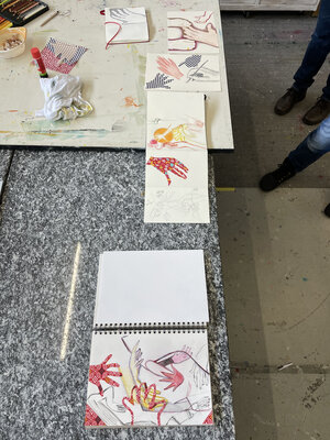 April 2024 / Intermezzo: Hände